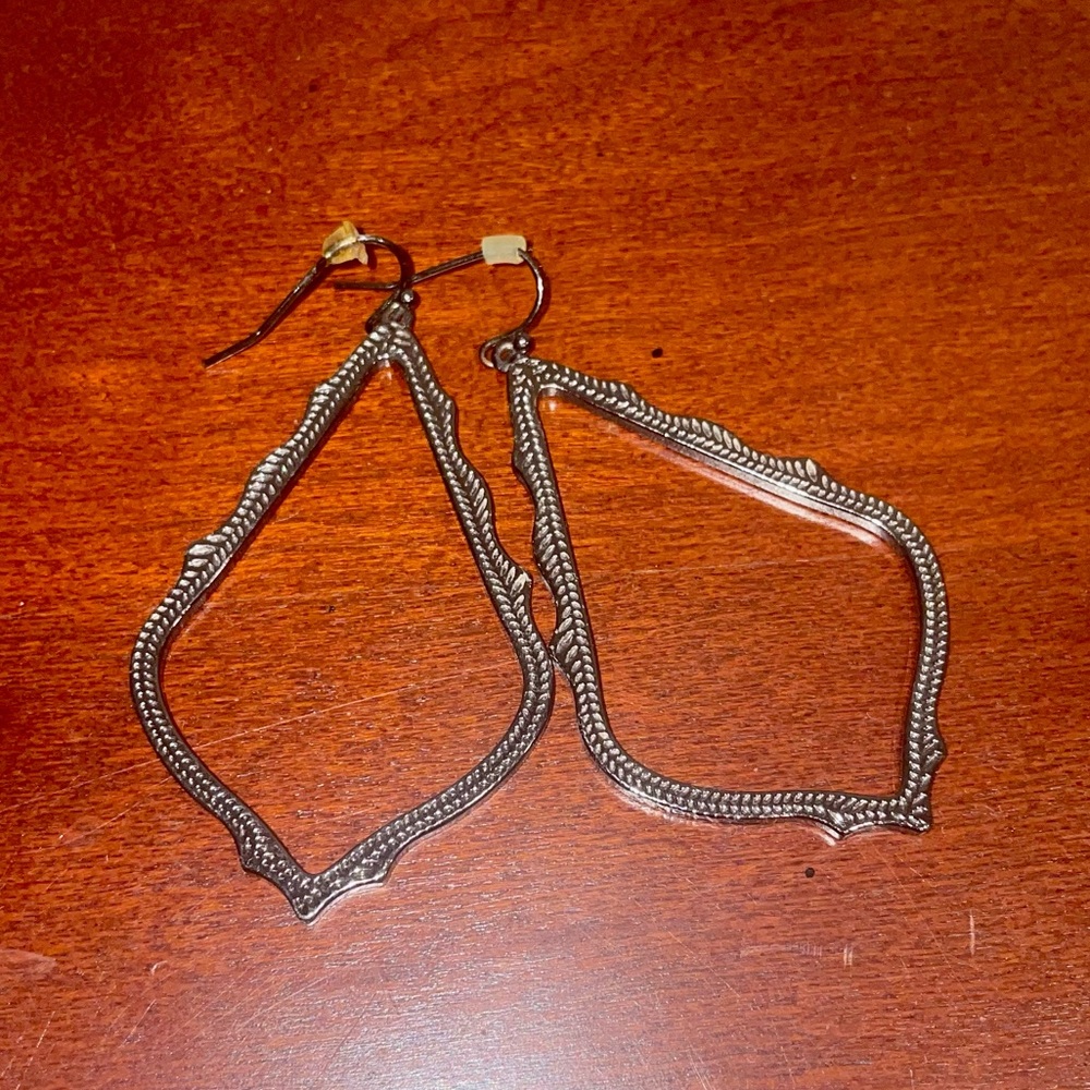Kendra Scott Dangly Earrings